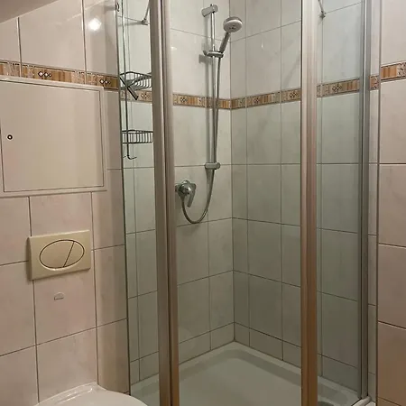 99 7, Ginsterweg 6 E Apartment