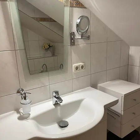 99 7, Ginsterweg 6 E Apartment *